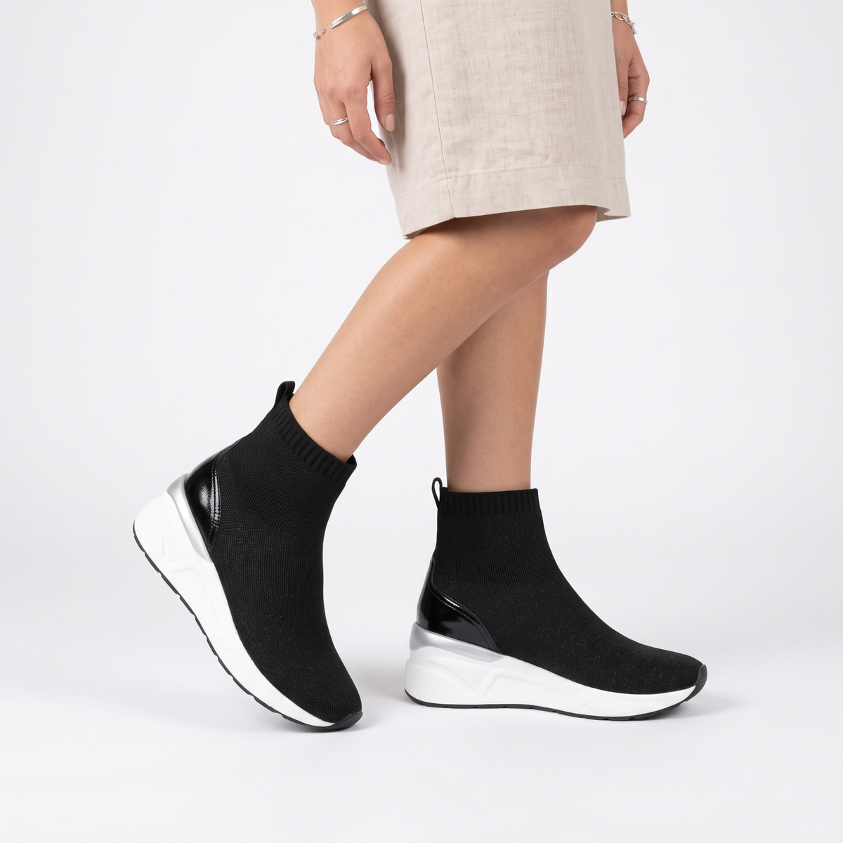 ZAPATILLA MUJER STHEF TRENDY NEGRO CON BLANCO 7602