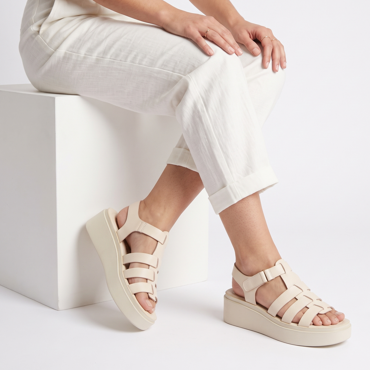 Sandalia con correa Mujer 7751 OFF WHITE-STHEF